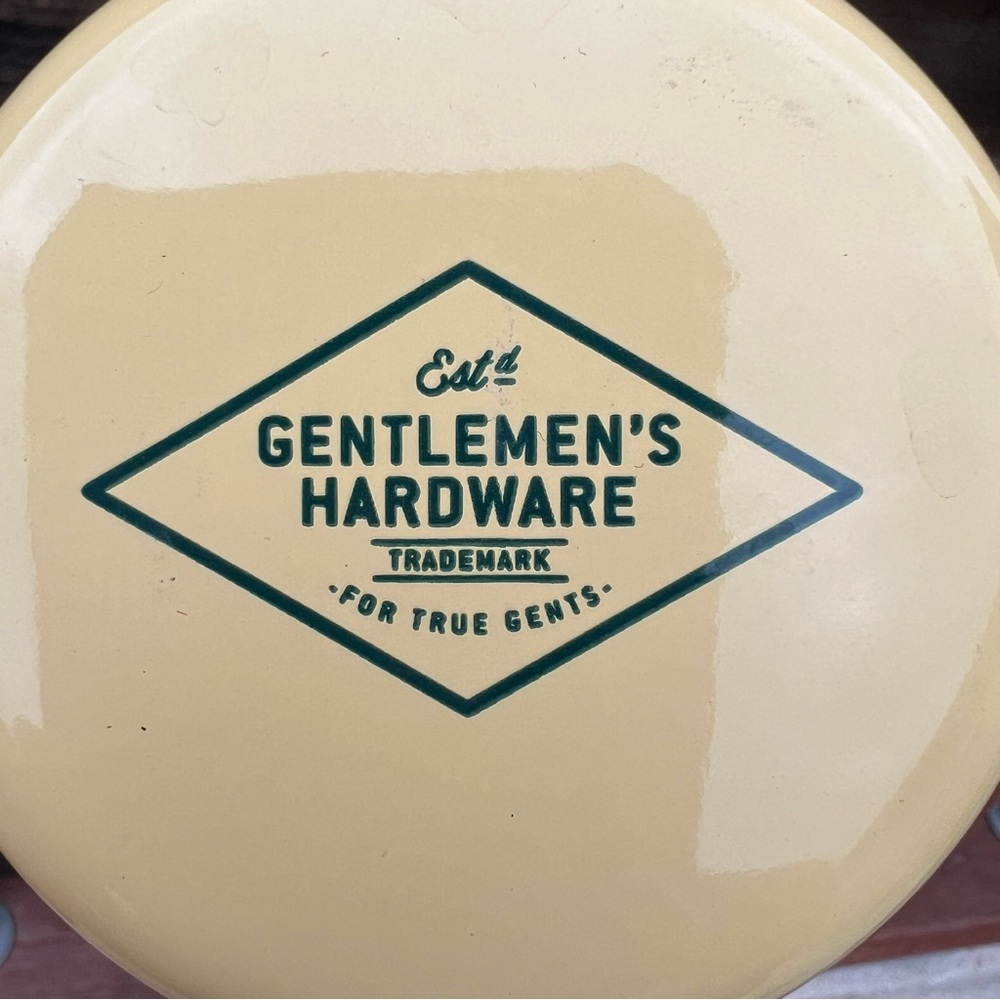 The Gentleman’s Hardware “The Outdoors Is Calling” Enamel Mug – 11 oz - Picture 4 of 7